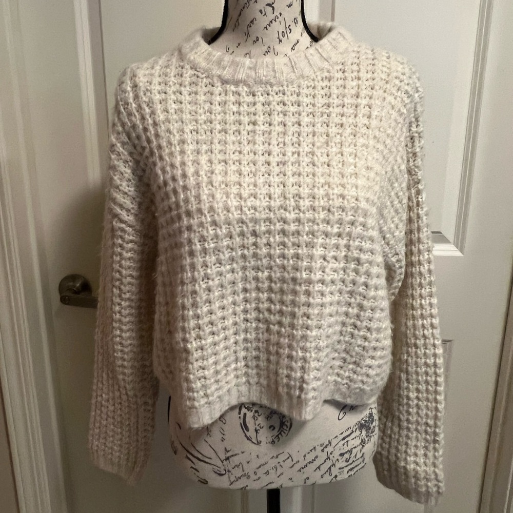 Soft cream sweater top- Wild Fable